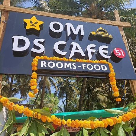 Om D S Cafe 51 & Beach Stay Gokarna  Eksteriør billede