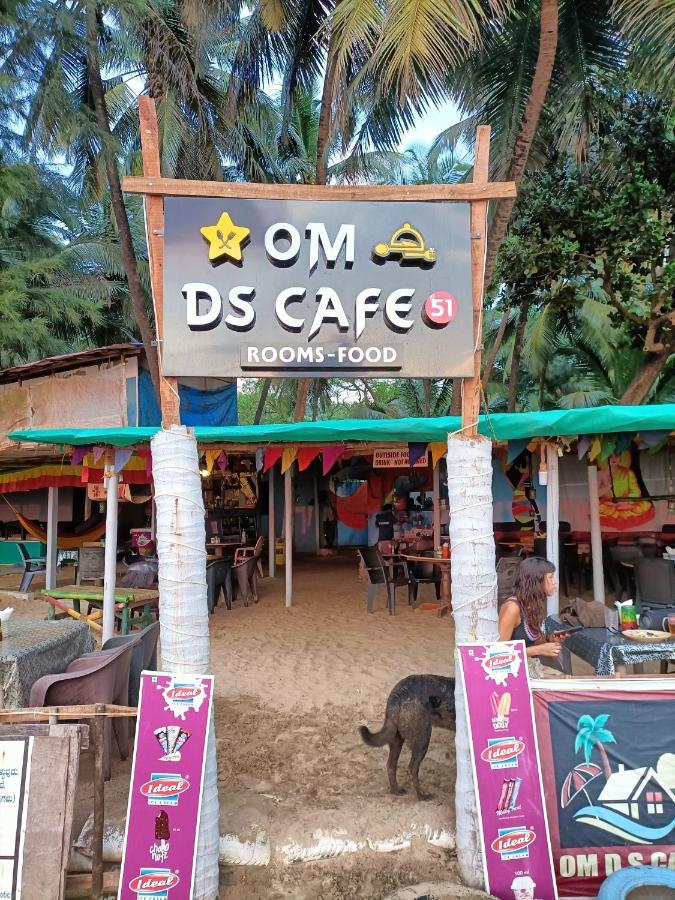 Om D S Cafe 51 & Beach Stay Gokarna  Eksteriør billede