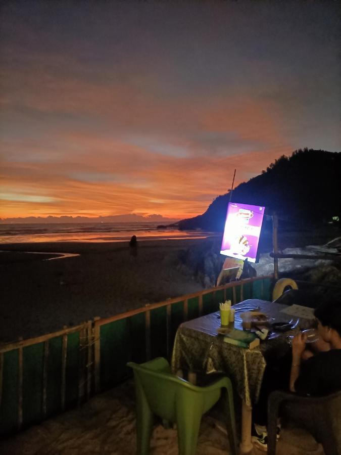 Om D S Cafe 51 & Beach Stay Gokarna  Eksteriør billede
