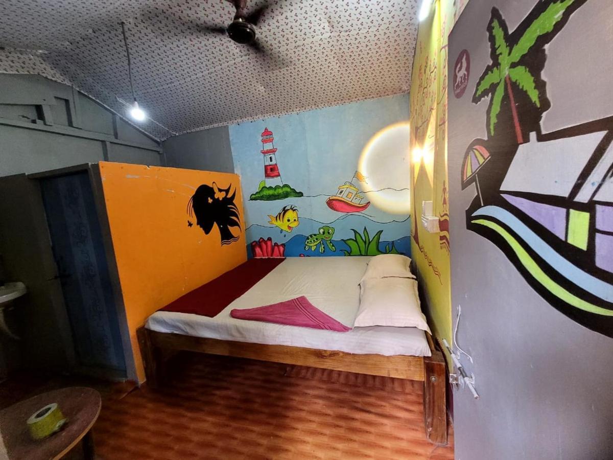 Om D S Cafe 51 & Beach Stay Gokarna  Eksteriør billede