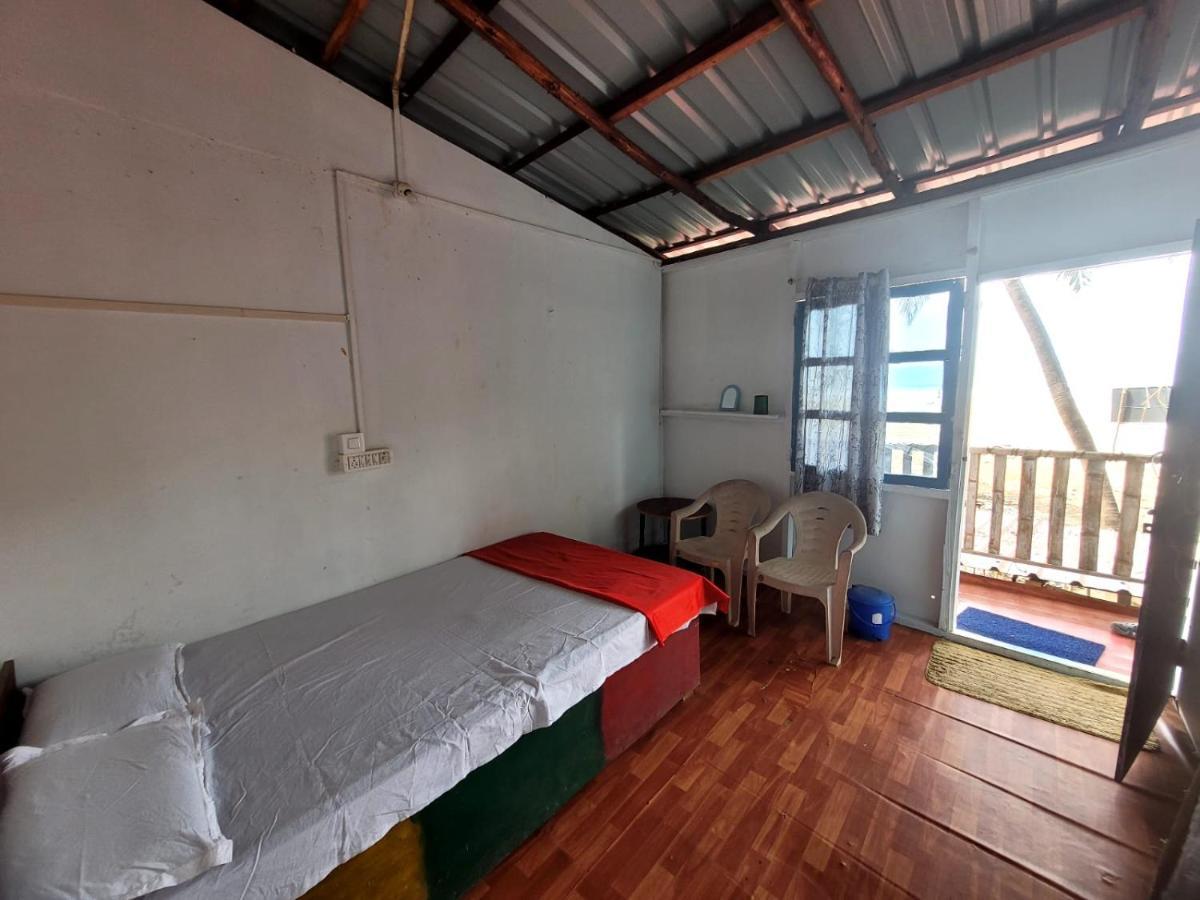 Om D S Cafe 51 & Beach Stay Gokarna  Eksteriør billede